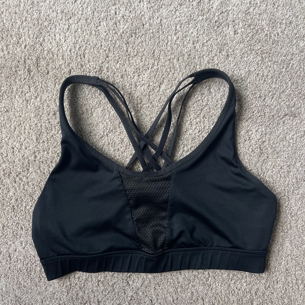 Black sports bra
